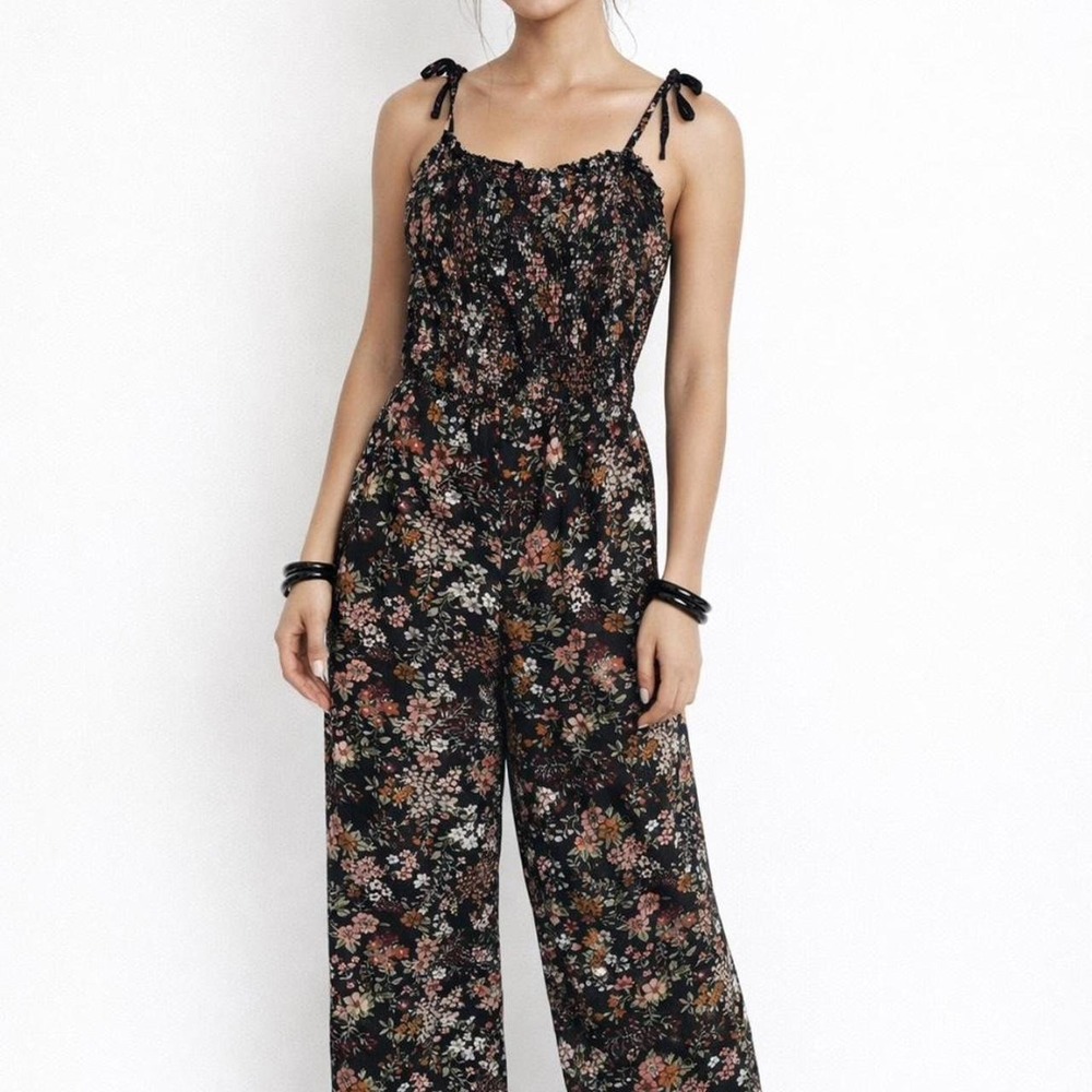 Abercrombie & Fitch Black Floral Smocked Jumpsuit Womens M Wide Leg Cottagecore